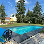 Helle In Architektenhaus Mit Garten Und Beheiztem Aussenpool Belzig