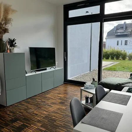 Lägenhet Helle In Architektenhaus Mit Garten Und Beheiztem Aussenpool