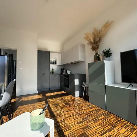 Helle In Architektenhaus Mit Garten Und Beheiztem Aussenpool Belzig