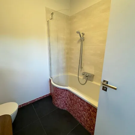 Lägenhet Helle In Architektenhaus Mit Garten Und Pool *