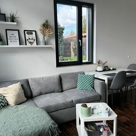 Helle In Architektenhaus Mit Garten Und Beheiztem Aussenpool شقة Belzig