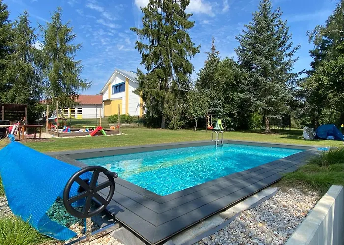 Helle In Architektenhaus Mit Garten Und Beheiztem Aussenpool Belzig
